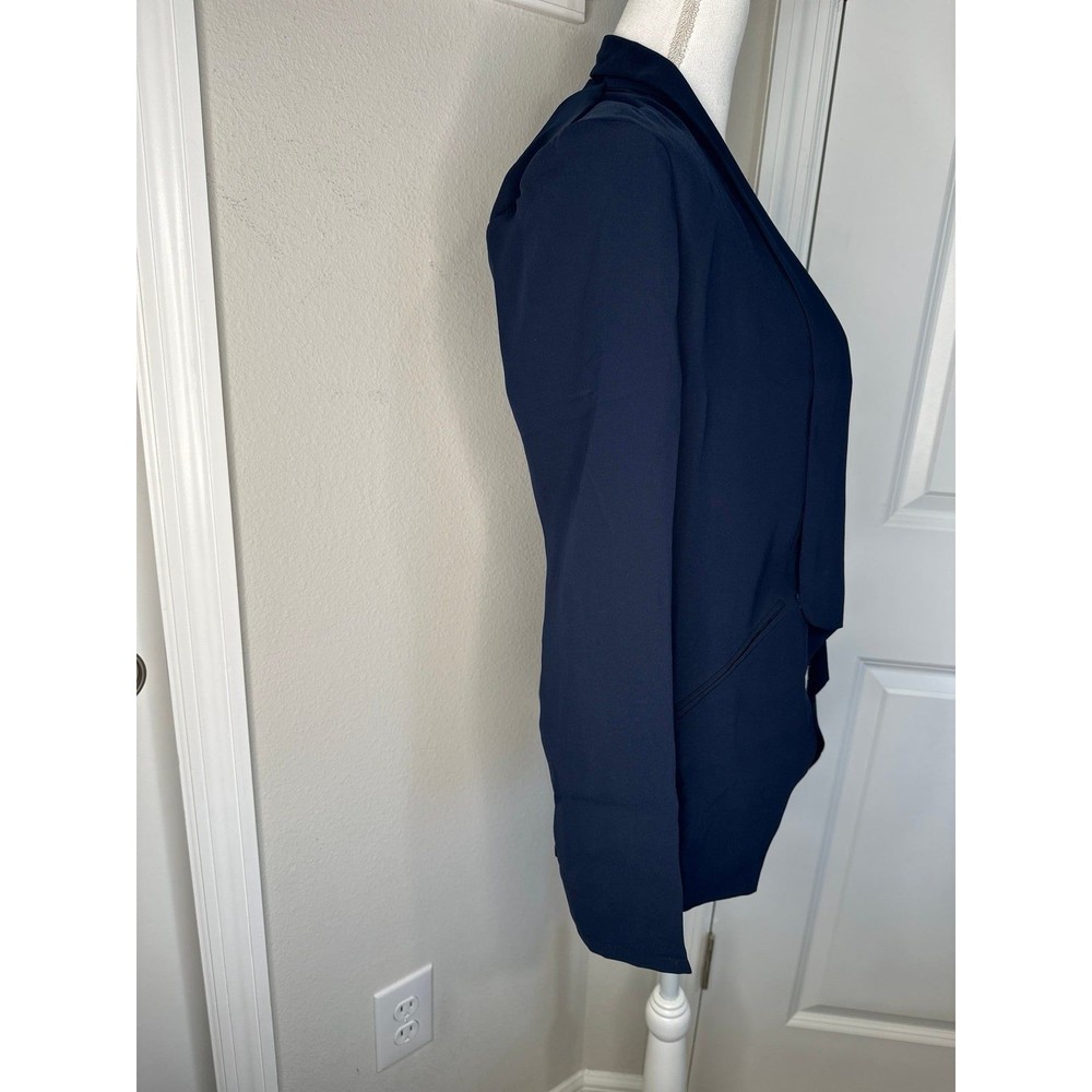 Lulus - Picture 4 of 5